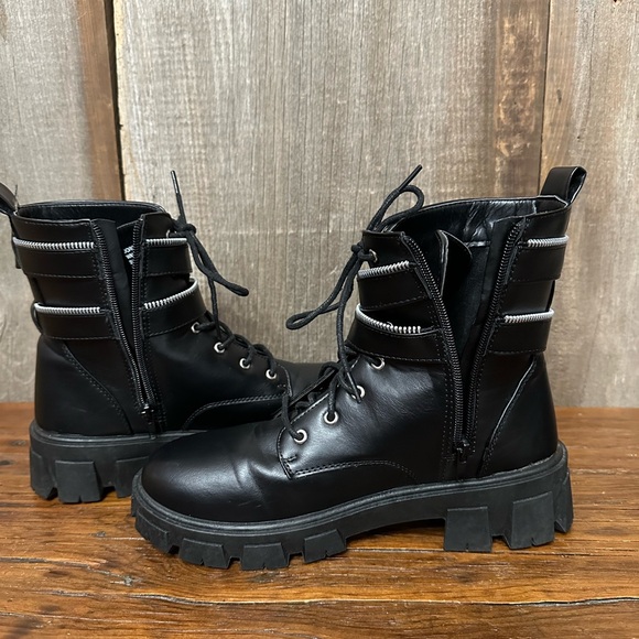 Mari A. Jordin Combat Boots Zip On Side with Ankle Strap Black Size 8.5 Women’s - Picture 16 of 17
